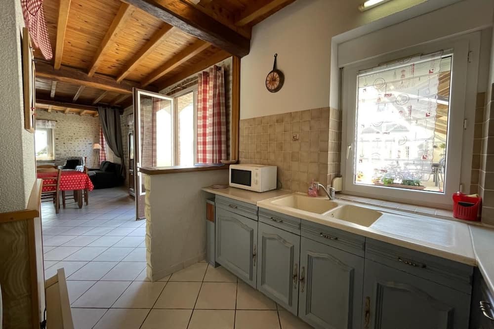 Photo of Kitchen in Casteide-Cami