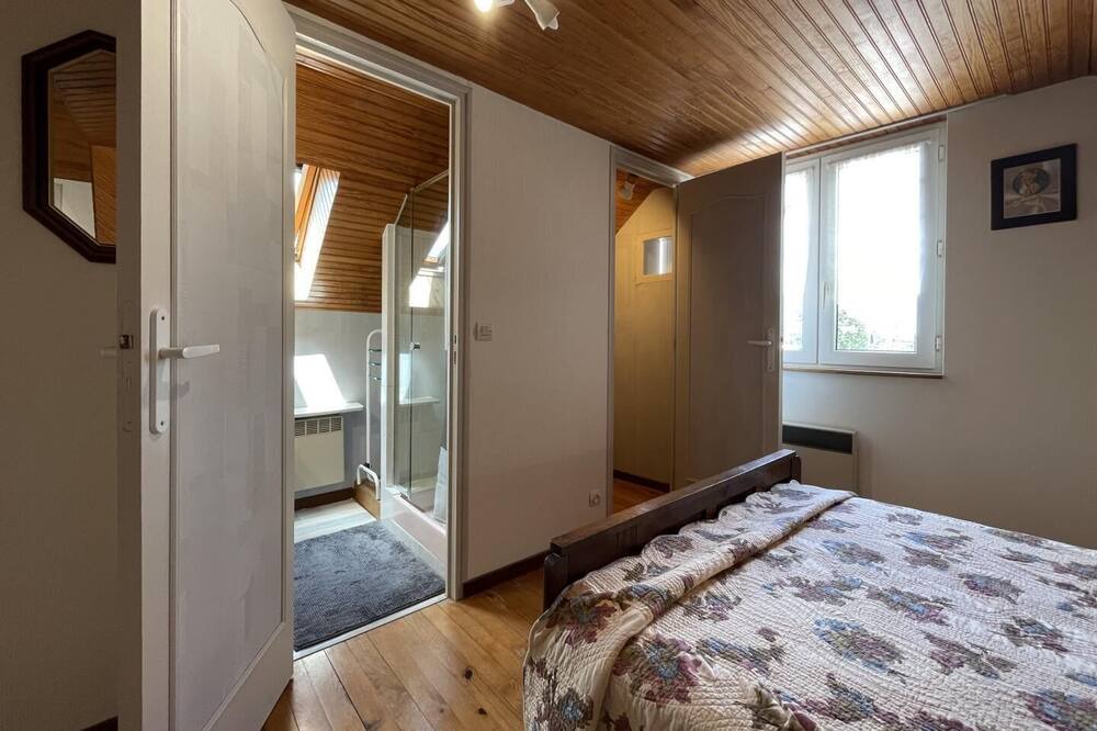 Photo of Bedroom in Casteide-Cami