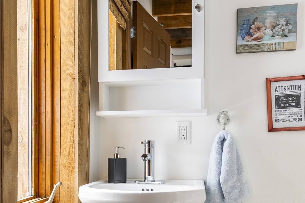 Photo of Bathroom in Sainte-Beatrix