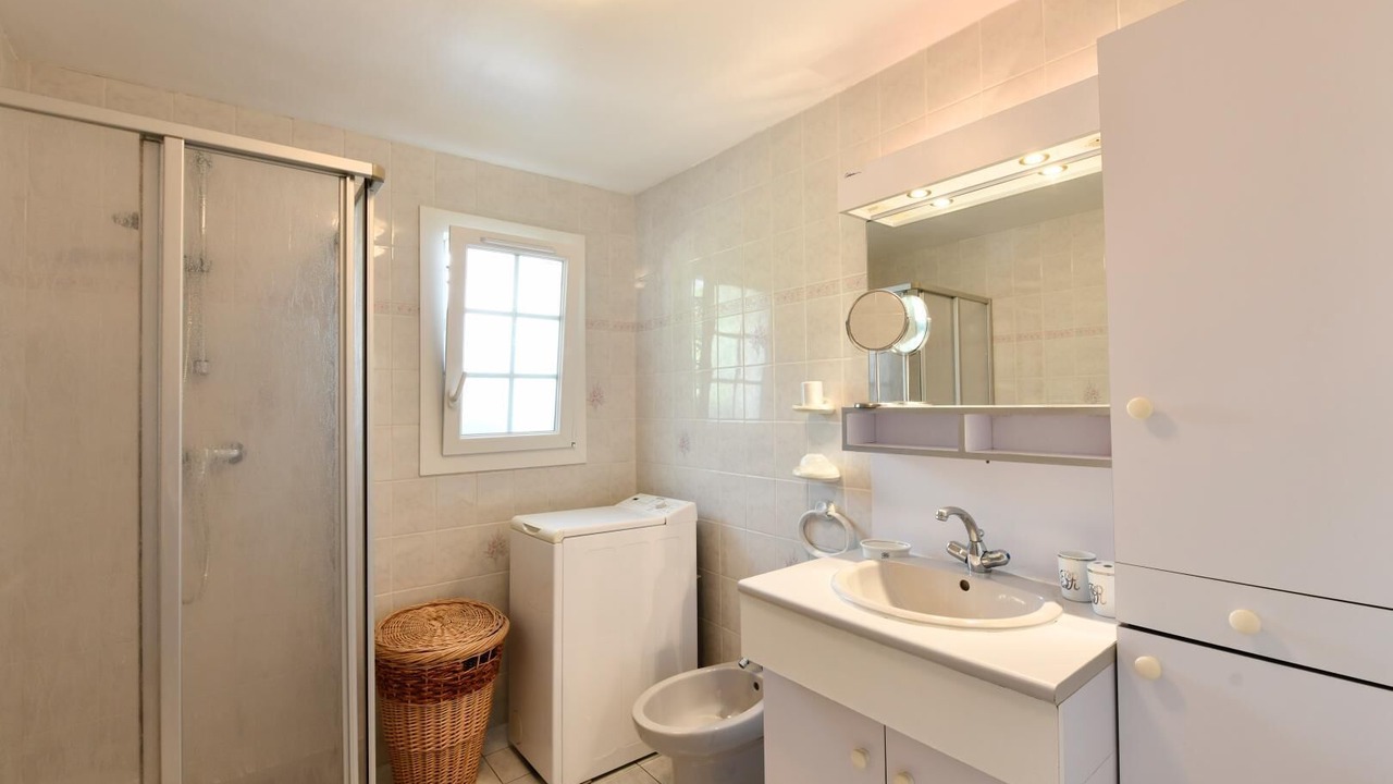 Photo of Others in Bardos