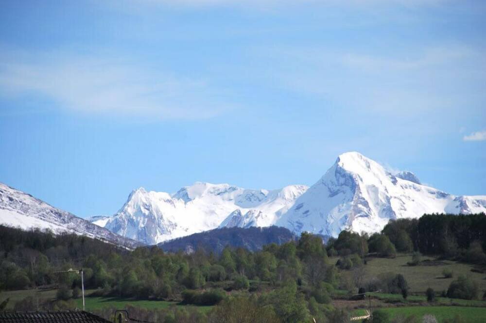 Photo of Outdoor in Buzy