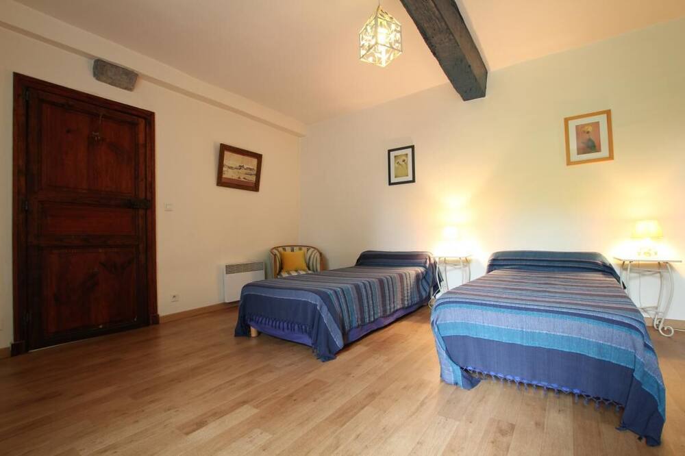 Photo of Bedroom in Buzy