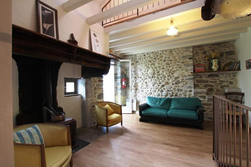 Photo of Livingroom in Buzy