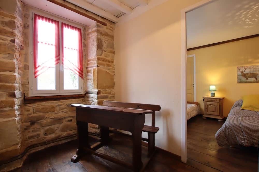 Photo of Others in Estialescq