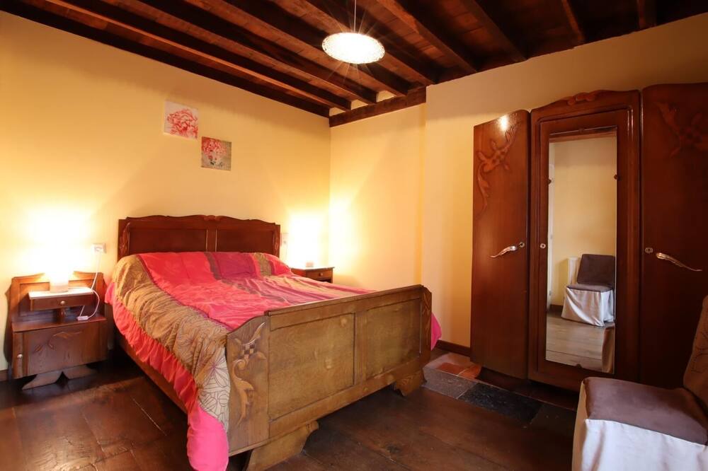 Photo of Bedroom in Estialescq