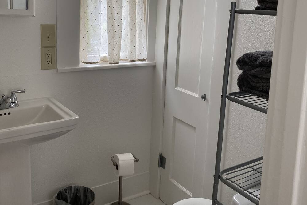 Photo of Bathroom in North University