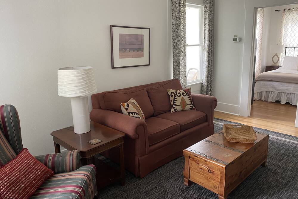 Photo of Bedroom in North University