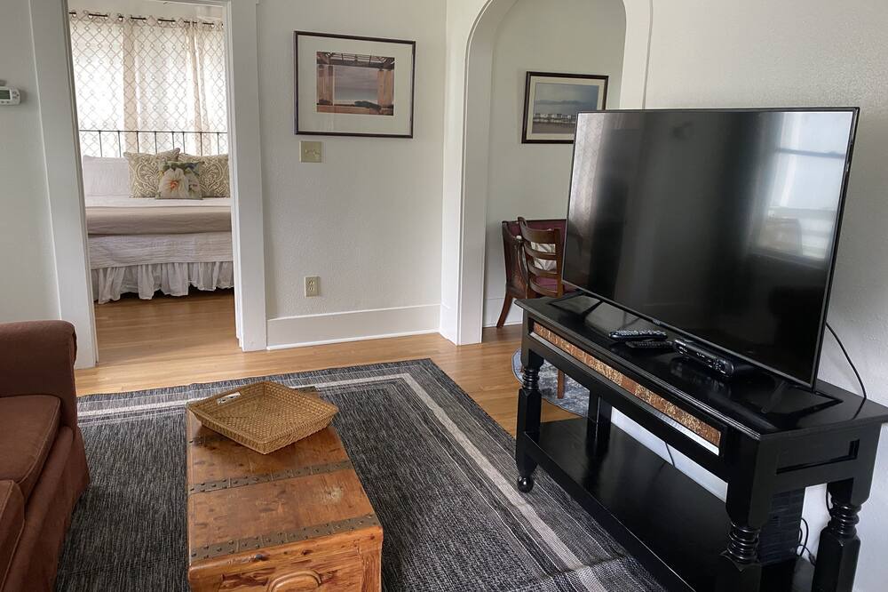 Photo of Bedroom in North University