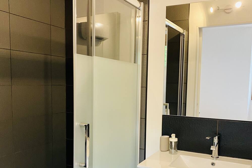 Photo of Bathroom in Albies