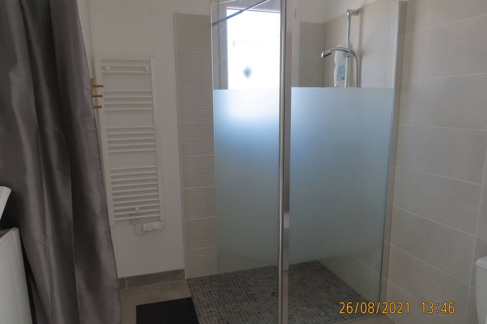 Photo of Bathroom in Saint-Gilles