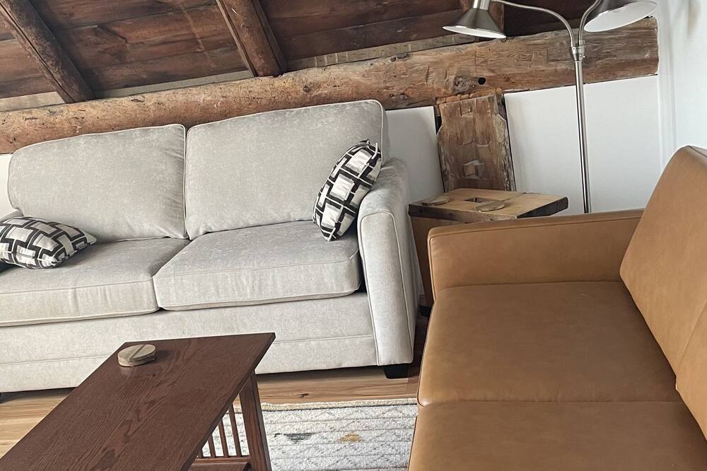 Photo of Livingroom in Prince Edward