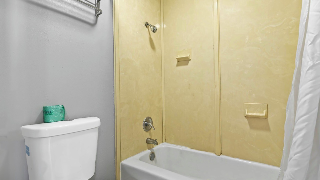 Photo of Bathroom in Prentiss