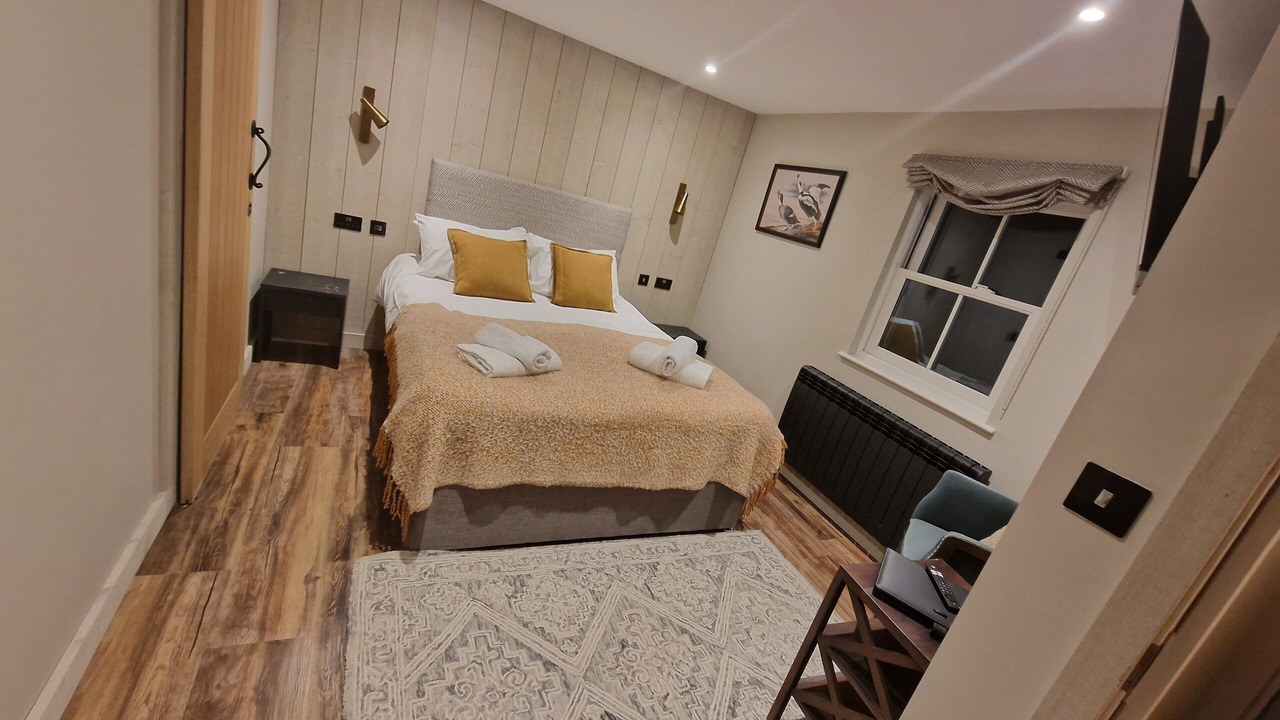Photo of Bedroom in Lechlade