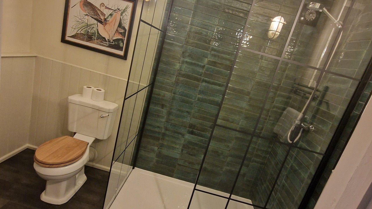 Photo of Bathroom in Lechlade