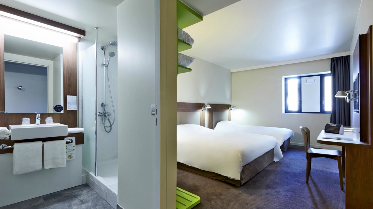 Photo of Bedroom in Saint Nicolas - Charles III - Ville vieille - Trois Maisons - Leopold