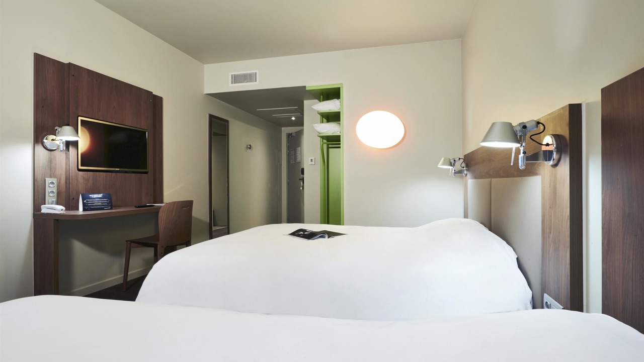 Photo of Bedroom in Saint Nicolas - Charles III - Ville vieille - Trois Maisons - Leopold