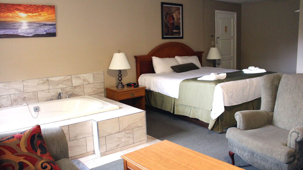 Photo of Bedroom in Gananoque