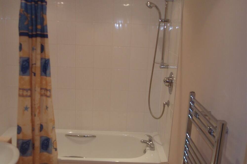 Photo of Bathroom in Barns Green