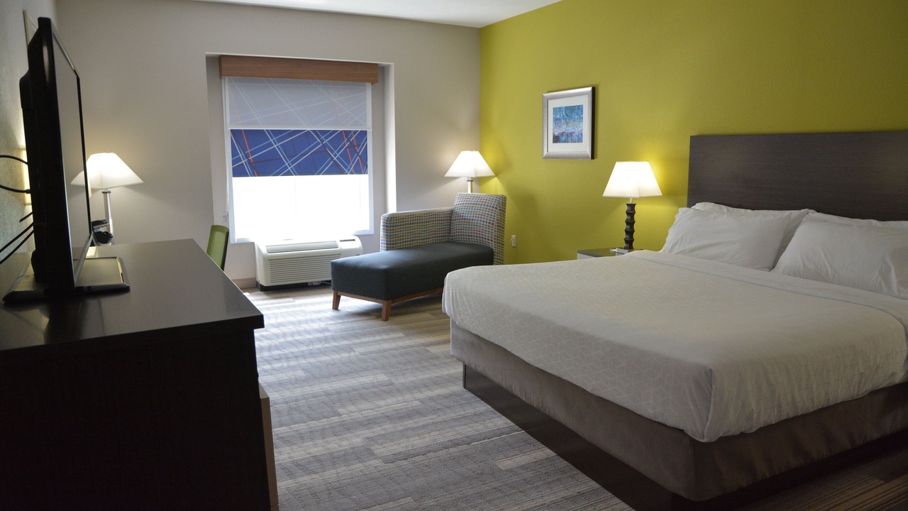 Photo of Bedroom in Caryville