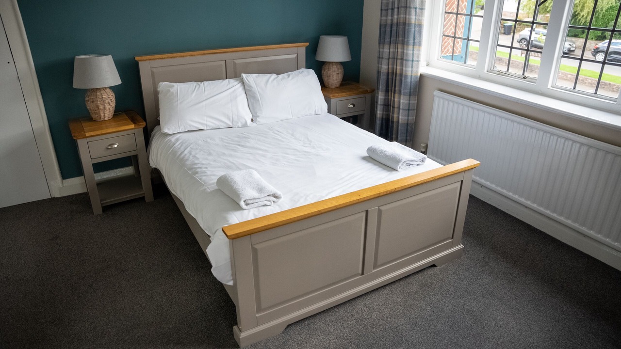 Photo of Bedroom in Lingfield