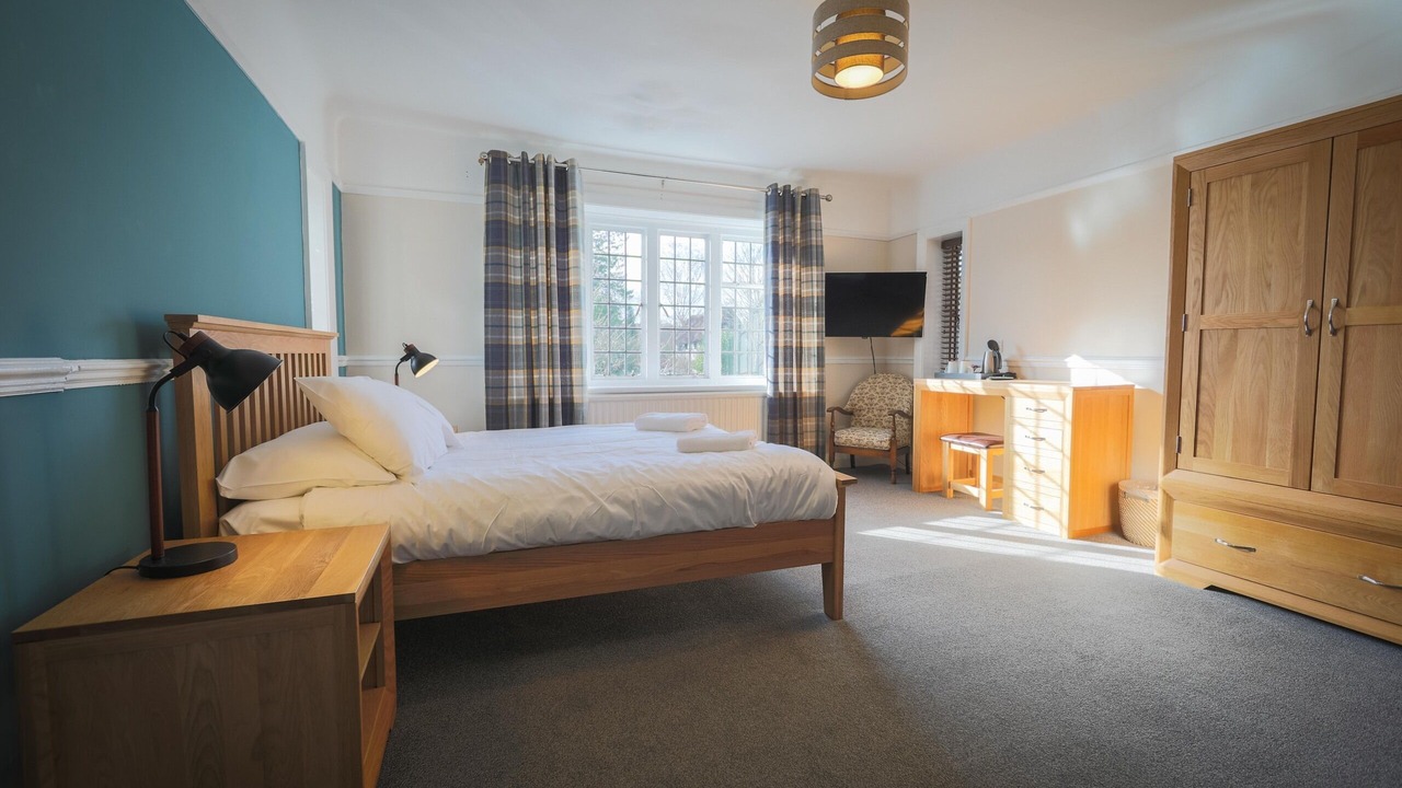 Photo of Others in Lingfield