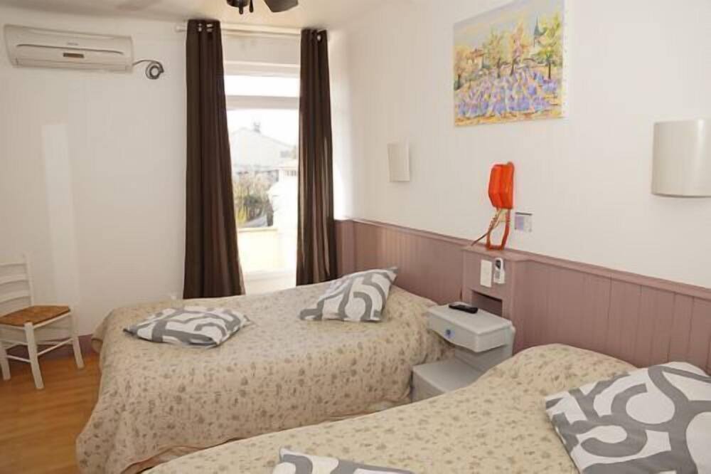 Photo of Bedroom in Caussade