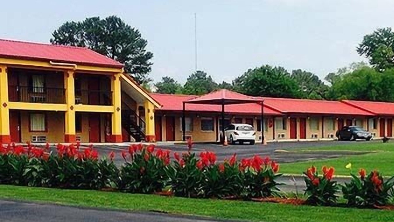 Photo of Outdoor in Calhoun