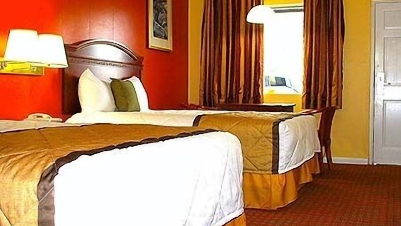 Photo of Bedroom in Calhoun