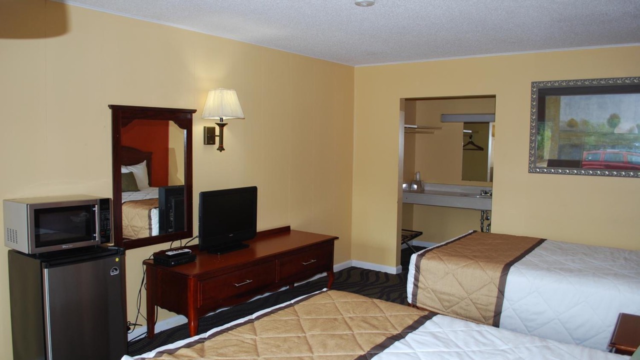 Photo of Others in Calhoun