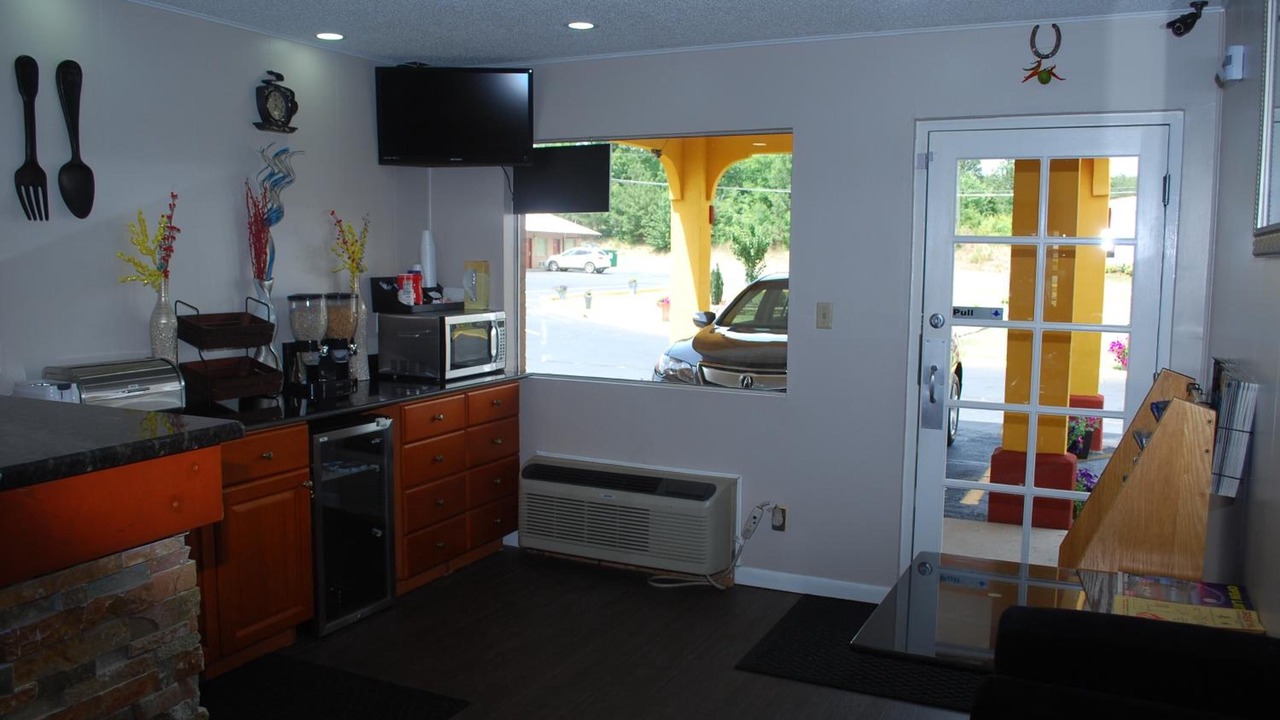 Photo of Kitchen in Calhoun