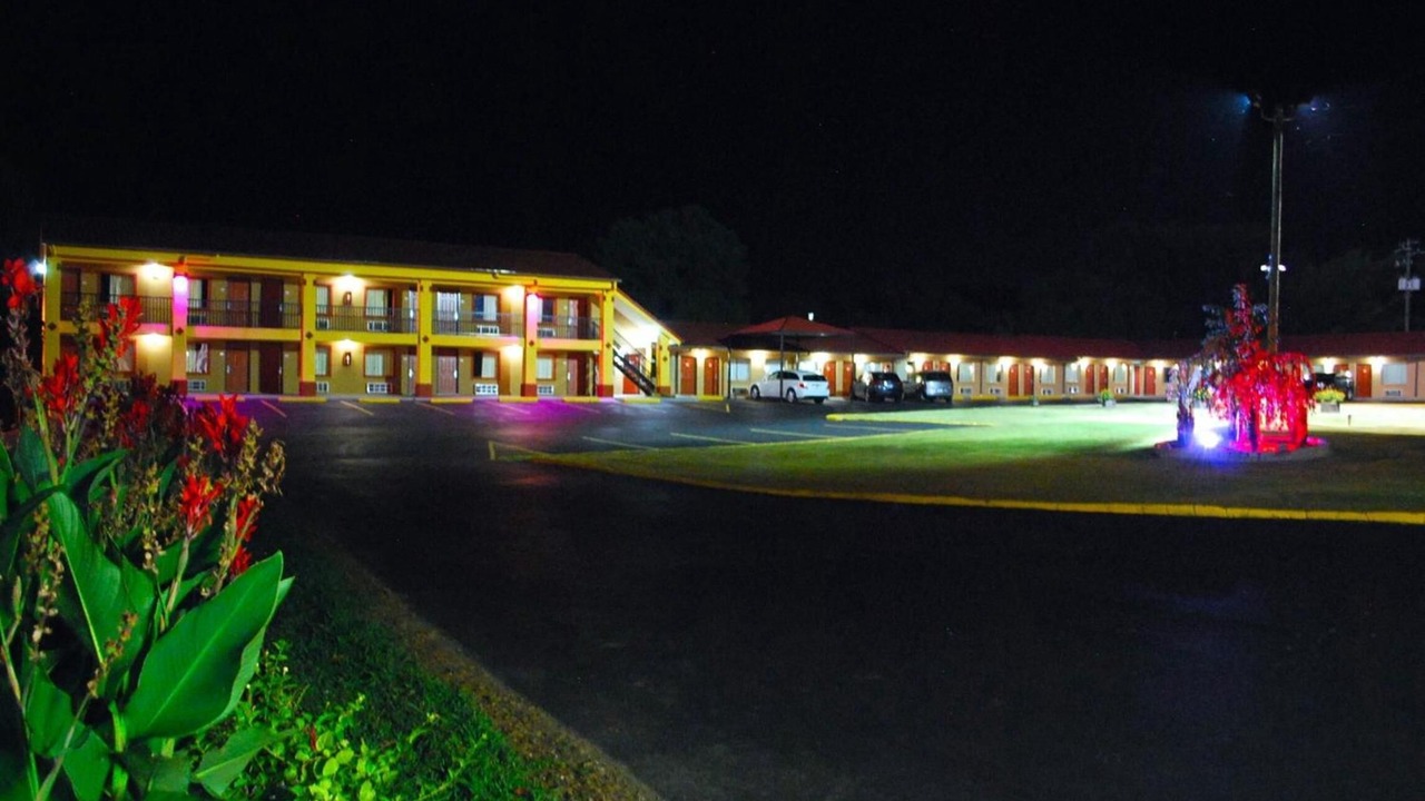 Photo of Outdoor in Calhoun