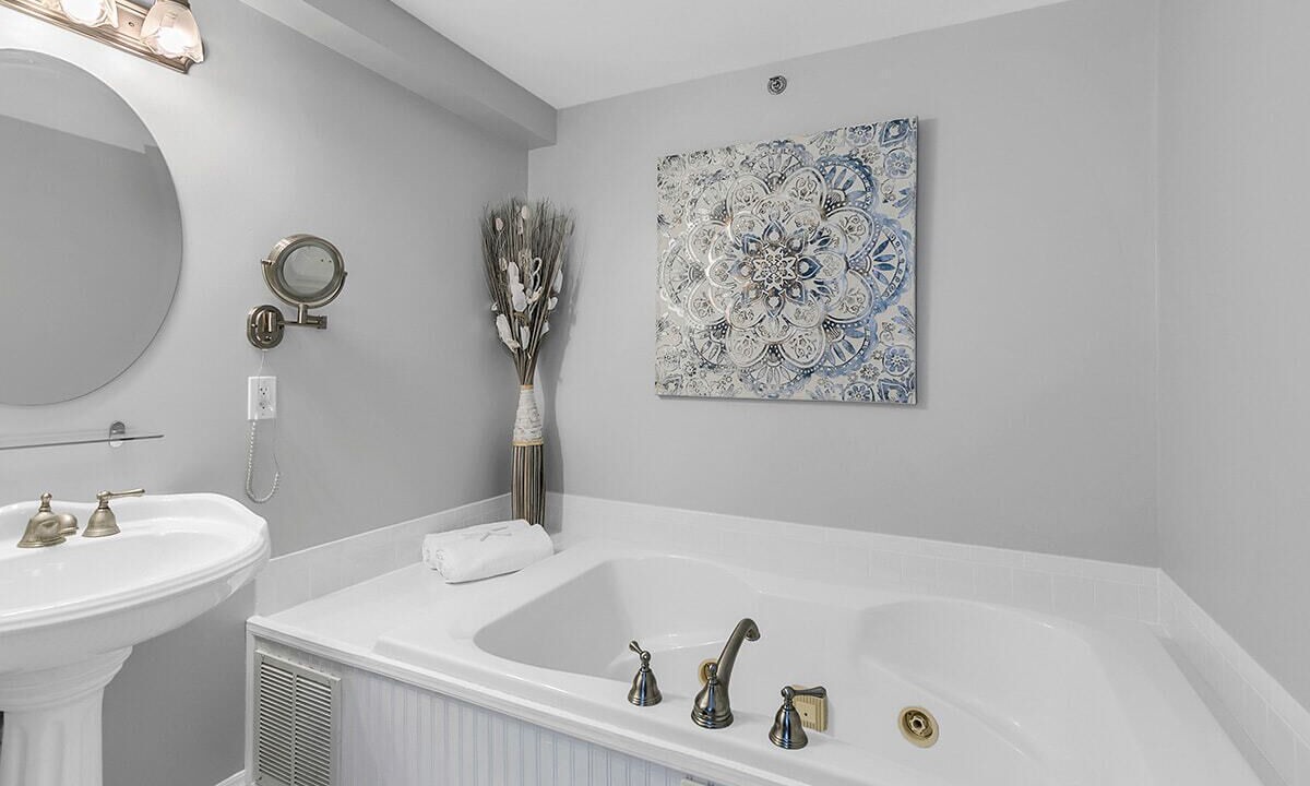 Photo of Others in Wall