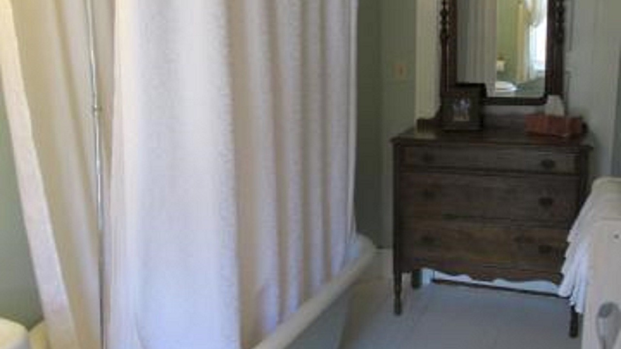 Photo of Bathroom in North Sutton