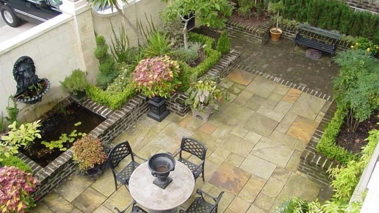 Photo of Patio Balcony in Historic Downtown Savannah