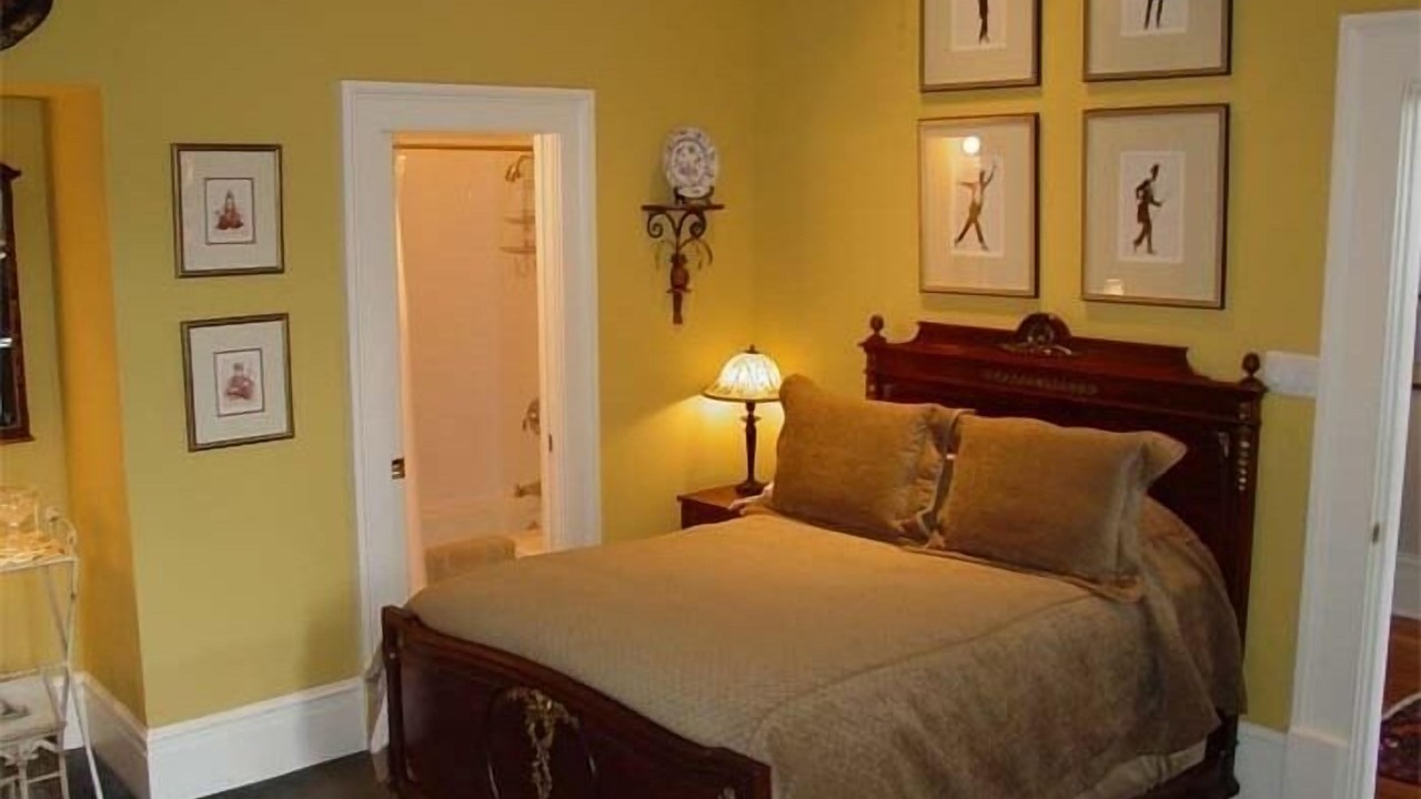 Photo of Bedroom in Historic Downtown Savannah