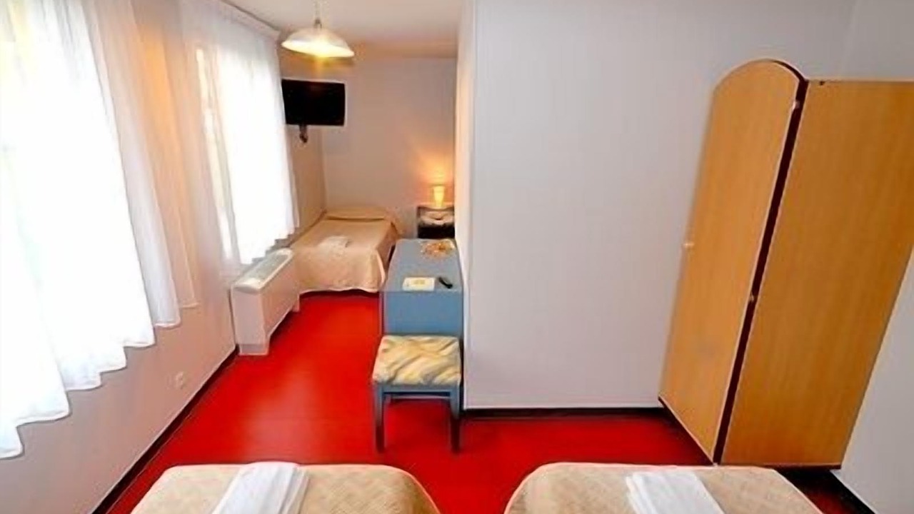 Photo of Bedroom in Chartronges