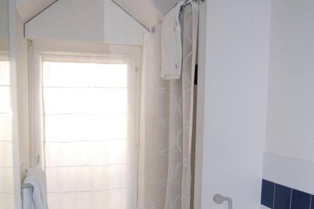 Photo of Bathroom in Rocamadour