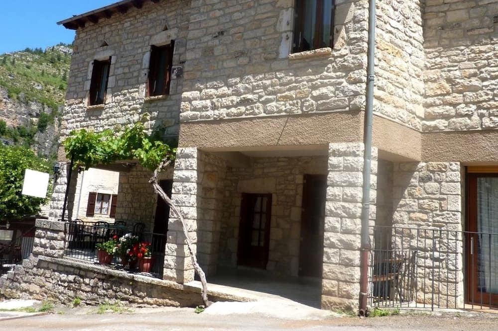 Photo of Outdoor in Saint-Chely-du-Tarn