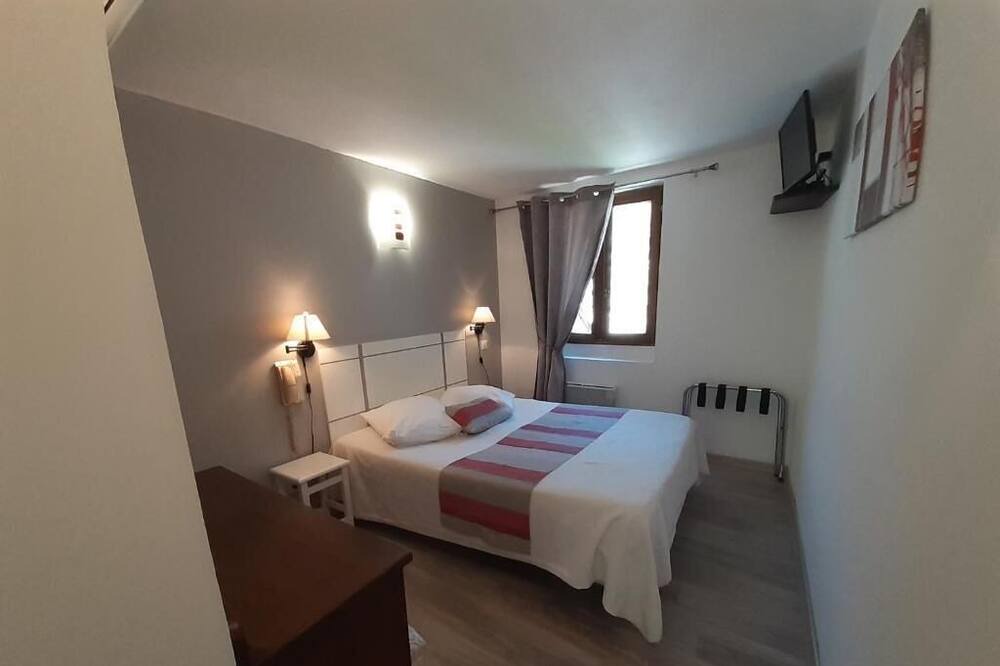 Photo of Bedroom in Saint-Chely-du-Tarn