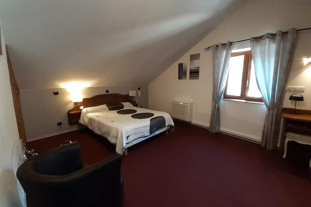 Photo of Bedroom in Saint-Chely-du-Tarn