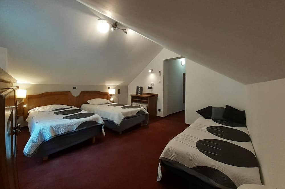 Photo of Bedroom in Saint-Chely-du-Tarn