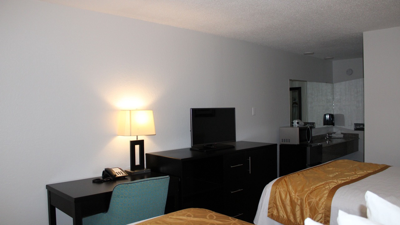 Photo of Bedroom in City Center Medford