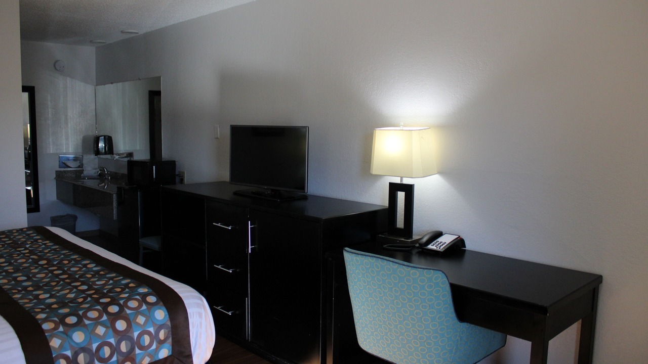 Photo of Bedroom in City Center Medford