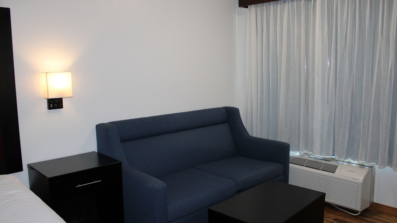 Photo of Bedroom in City Center Medford