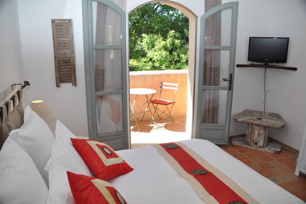 Photo of Bathroom in Saint-Maximin-la-Sainte-Baume