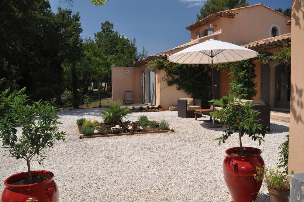 Photo of Bedroom in Saint-Maximin-la-Sainte-Baume