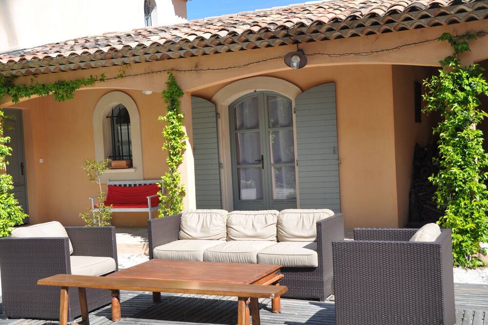 Photo of Patio Balcony in Saint-Maximin-la-Sainte-Baume