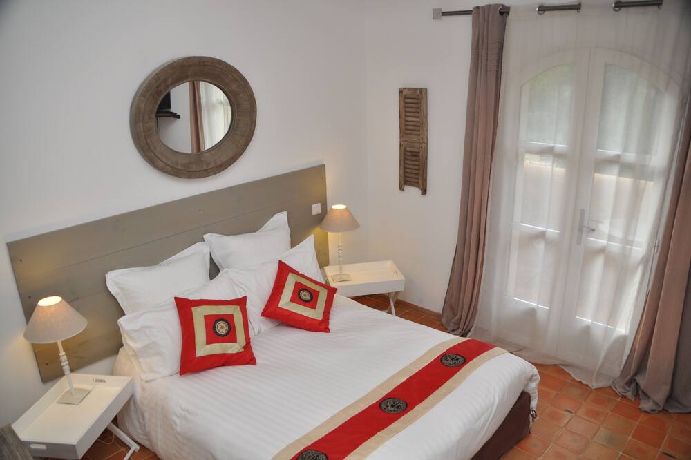 Photo of Bedroom in Saint-Maximin-la-Sainte-Baume