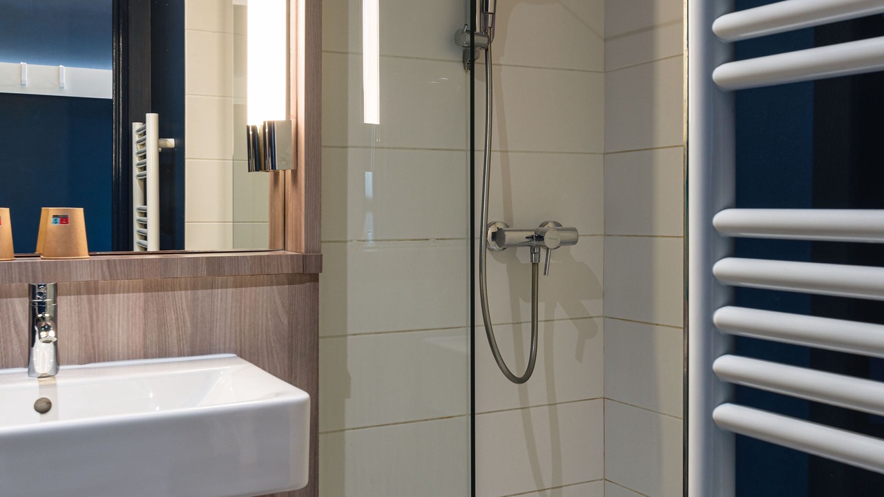 Photo of Bathroom in Jonage