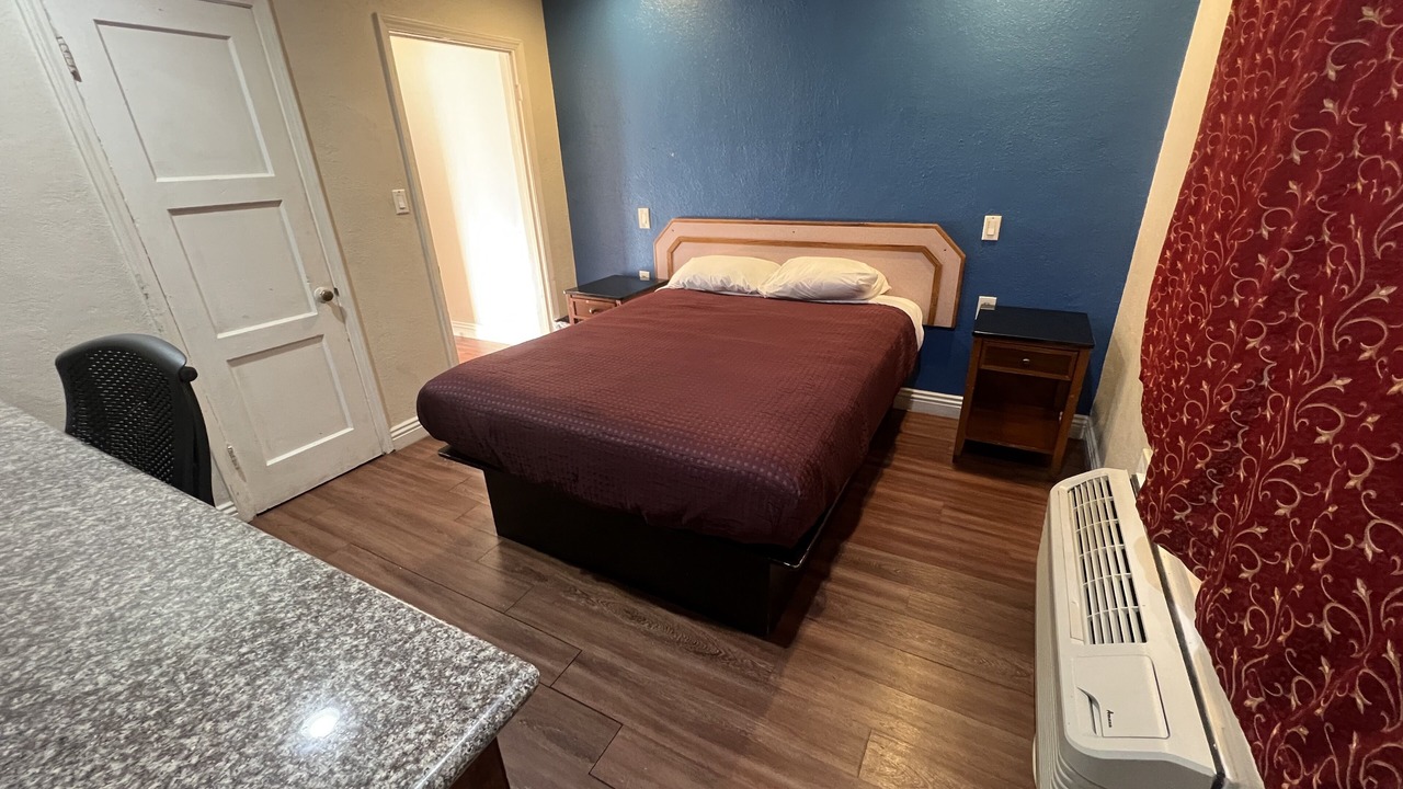 Photo of Bedroom in Oakland